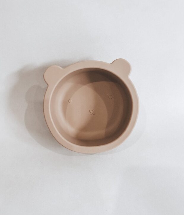 milk addict silicone bear bowl sand