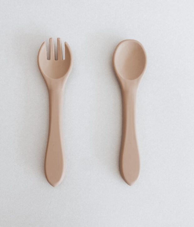 milk addict silicone spoon & fork set sand