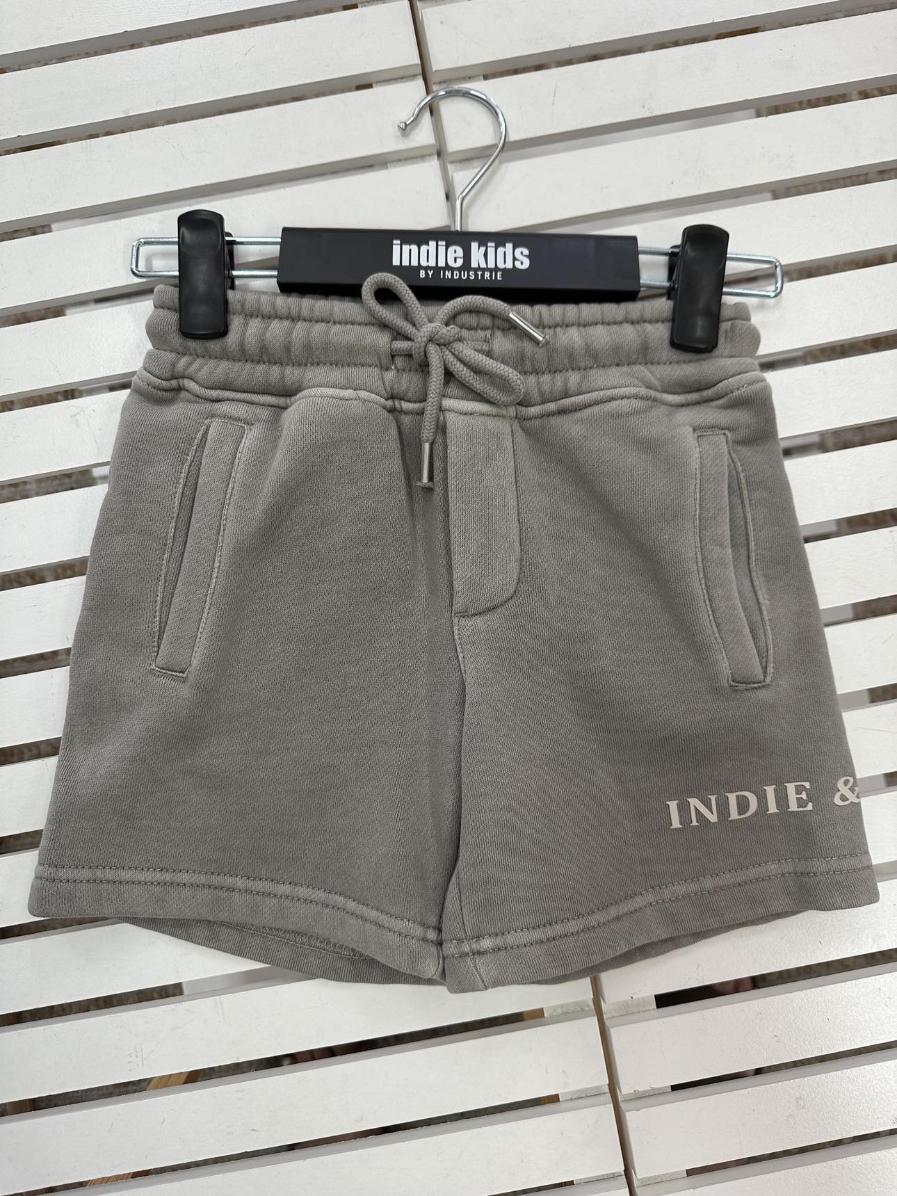 indie track shorts putty